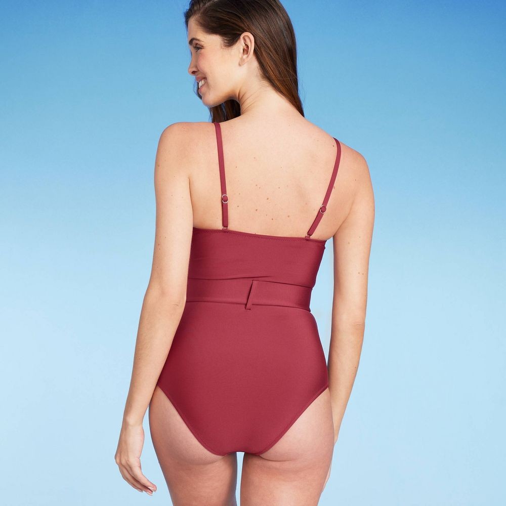New With Tags Women's Underwire Belted One-Piece Swimsuit Shade & Shore Red