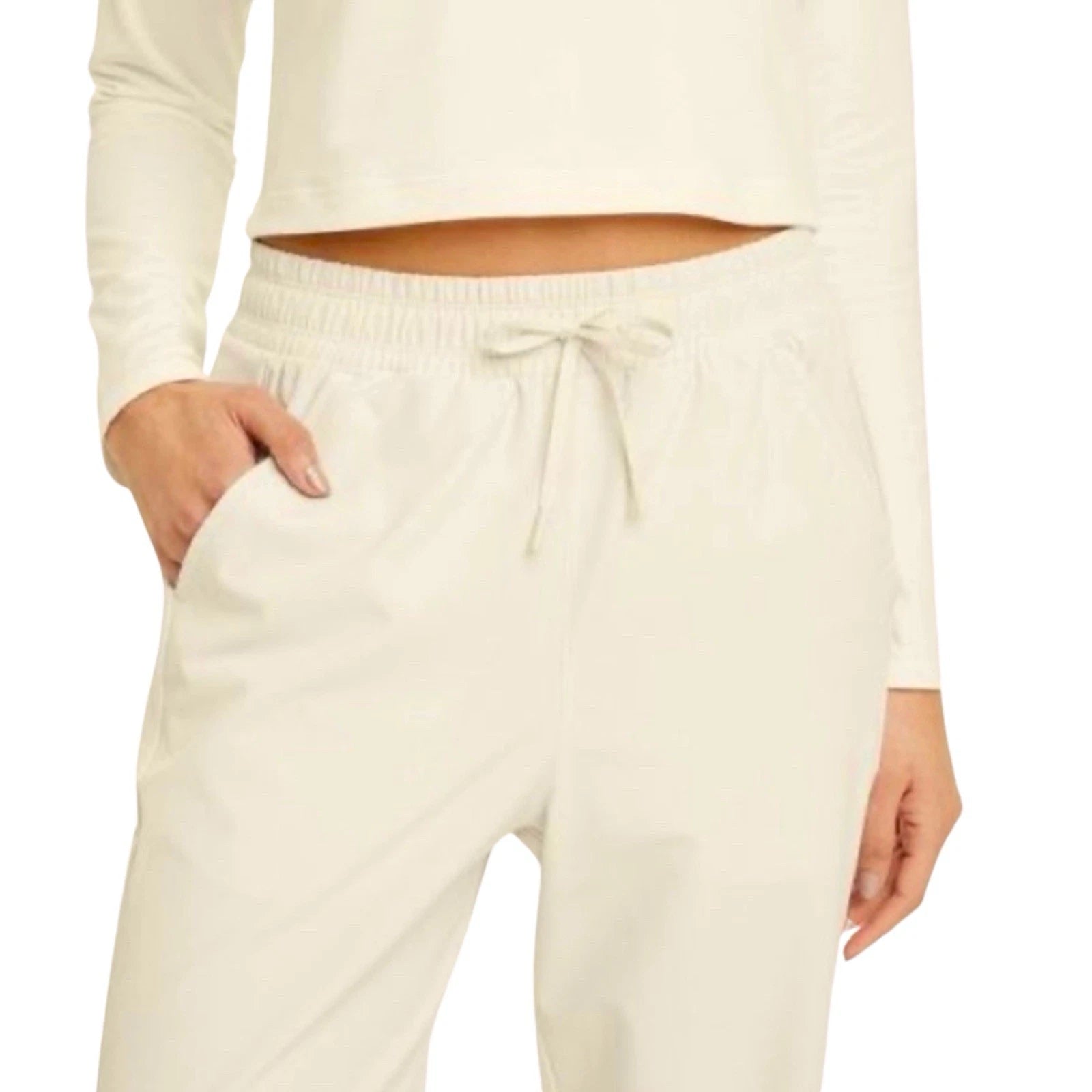 New with tags All In Motion woman's stretch woven high-rise tapper pants